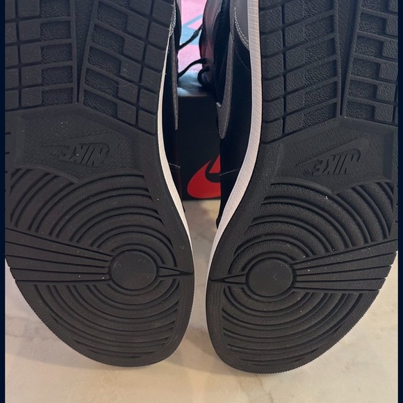 Jordan 1 Shadow - Picture 6 of 7